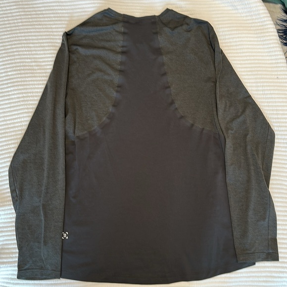 Lululemon Metalvent shirt - Picture 2 of 3